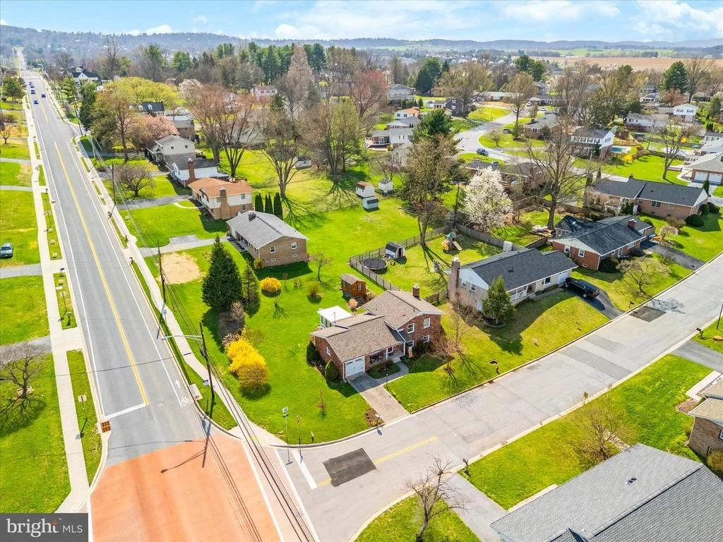 Photo of 2 LOMBARDY DRIVE