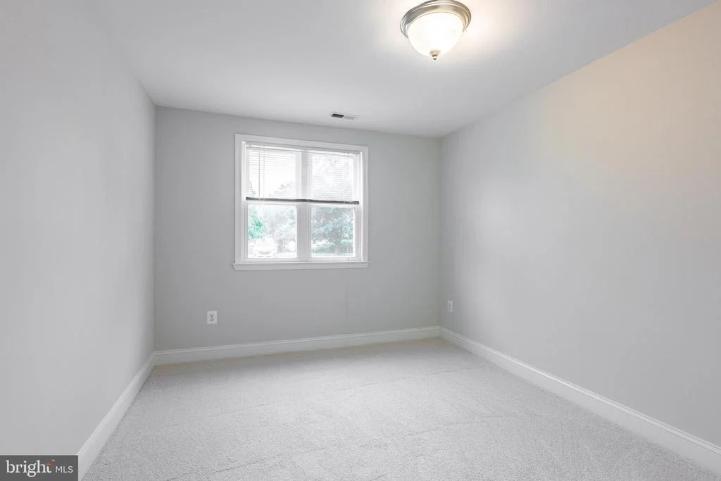 Photo of 1020 THOMAS ROAD