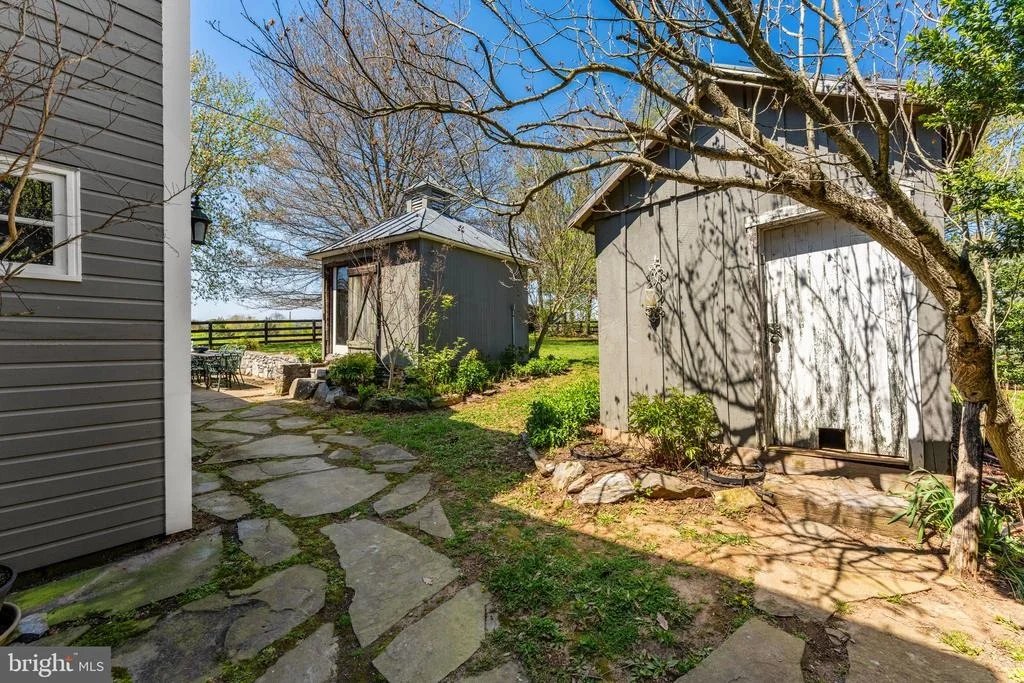 Photo of 871 OLD CHAPEL ROAD