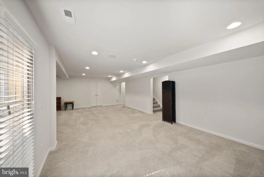 Photo of 9405 LOMAX FOREST DRIVE
