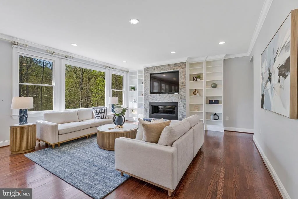 Photo of 8611 BROOK ROAD