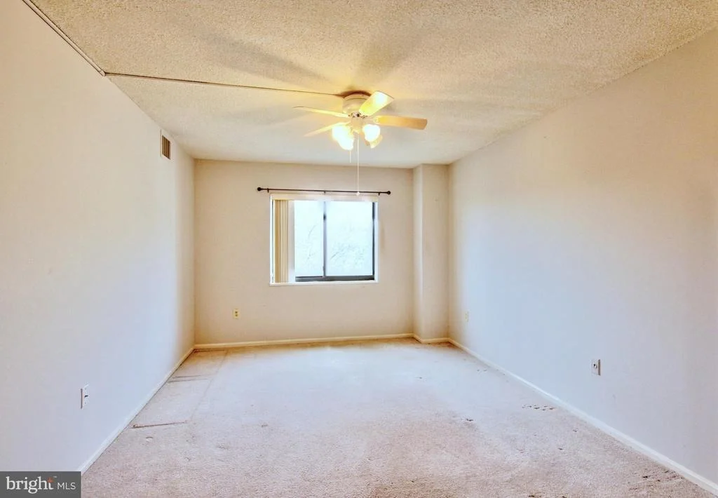 Photo of Unit 2621 at 15107 INTERLACHEN DRIVE