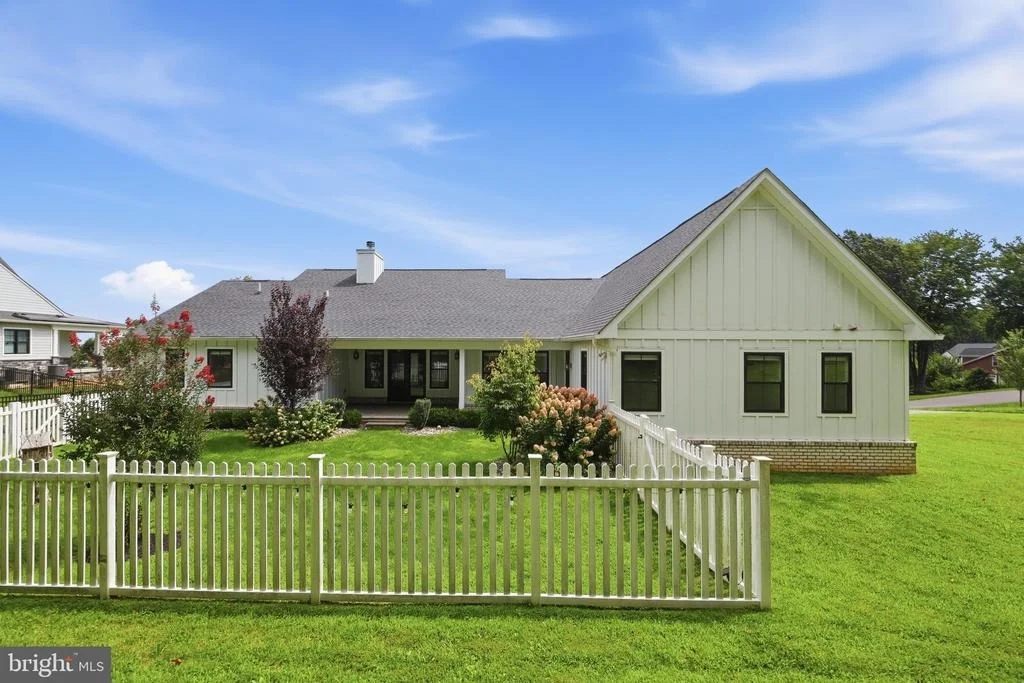 Photo of 8108 MOJAVE COURT