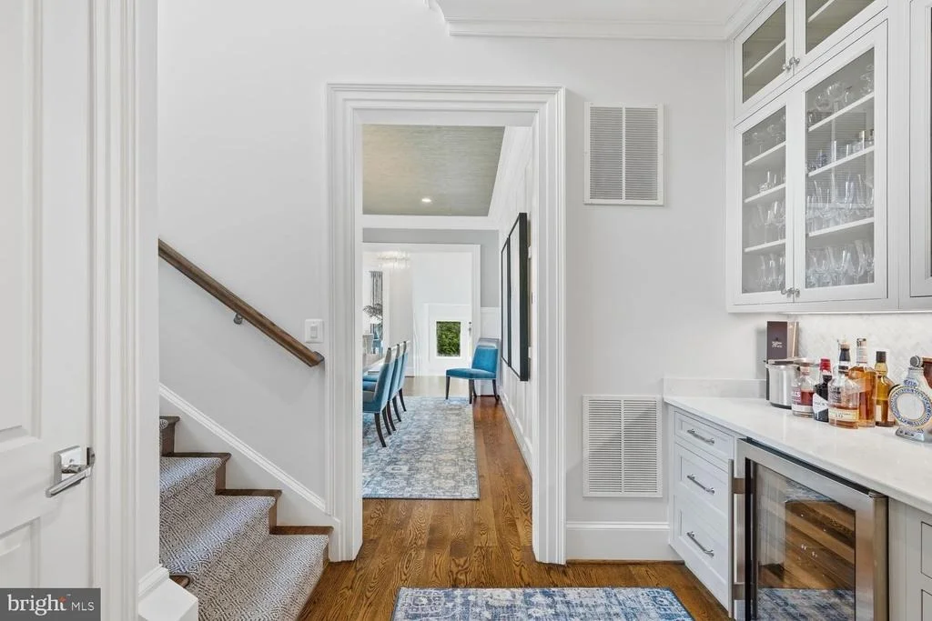 Photo of 6909 ARBOR LANE