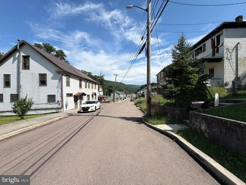 Photo of 87 DOUGLAS AVENUE