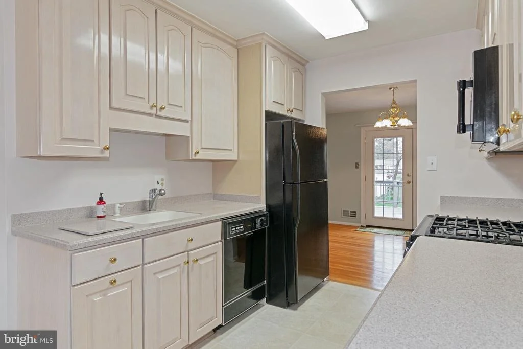 Photo of 9816 GREENVIEW LANE