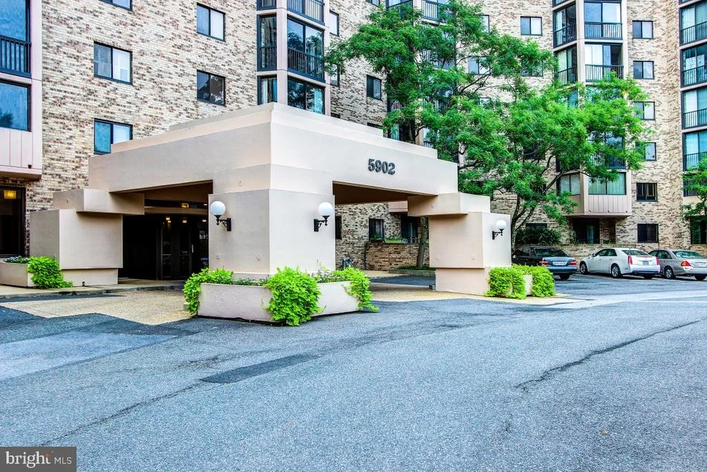 Photo of Unit 1503 at 5902 MOUNT EAGLE DRIVE