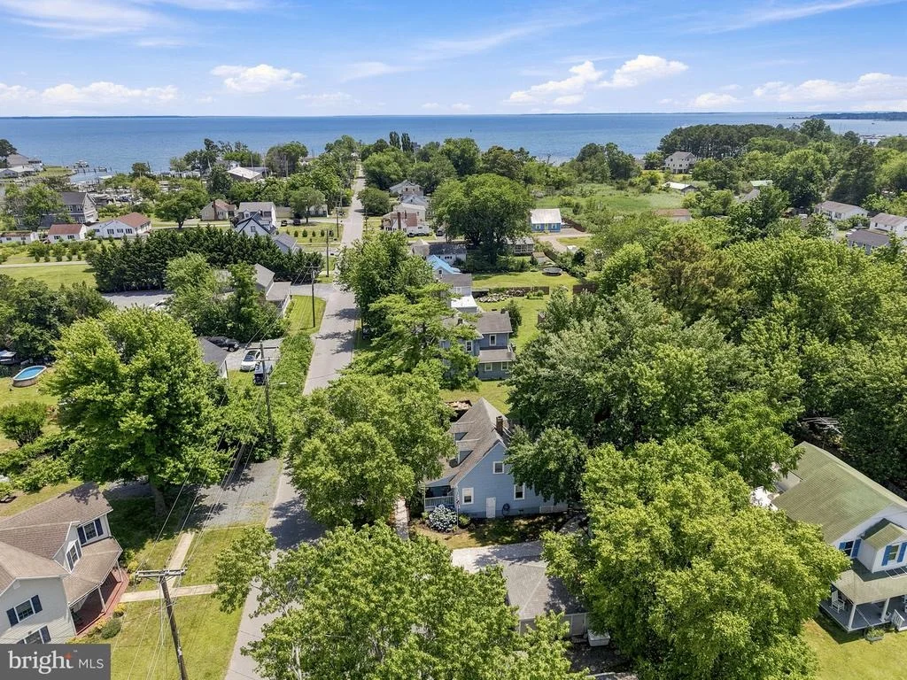 Photo of 21527 CHICKEN POINT ROAD