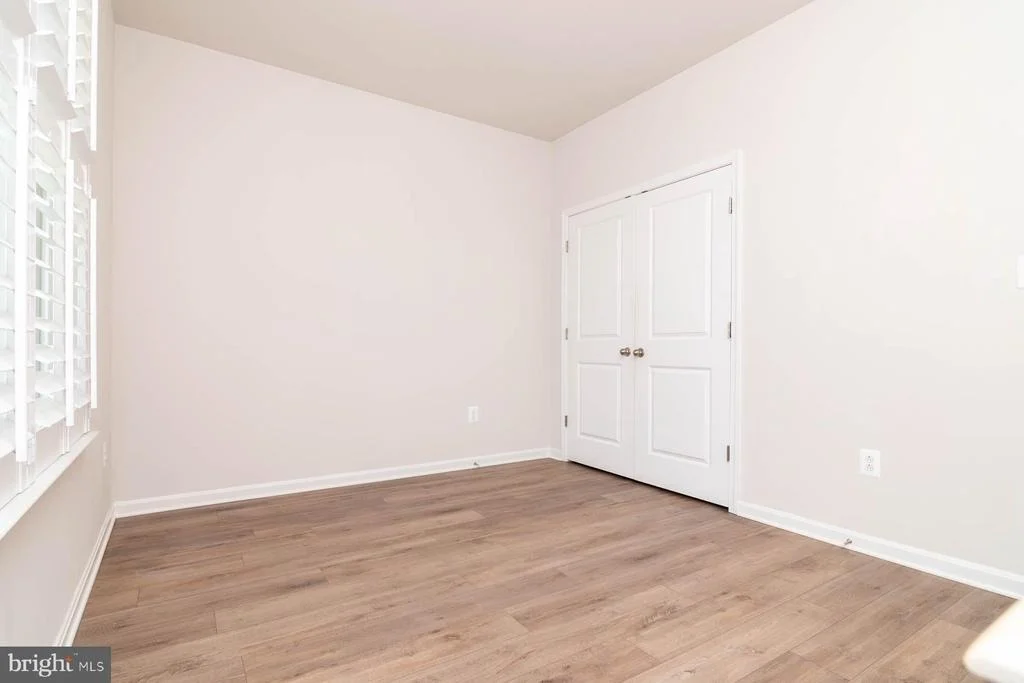 Photo of 25087 TREEVIEW LANE