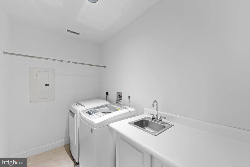 Photo of 123 GLADE CIRCLE W