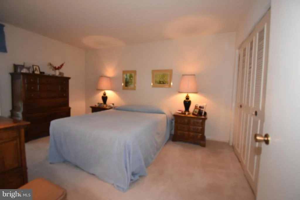 Photo of Unit 682D at 3330 GLENEAGLES DRIVE