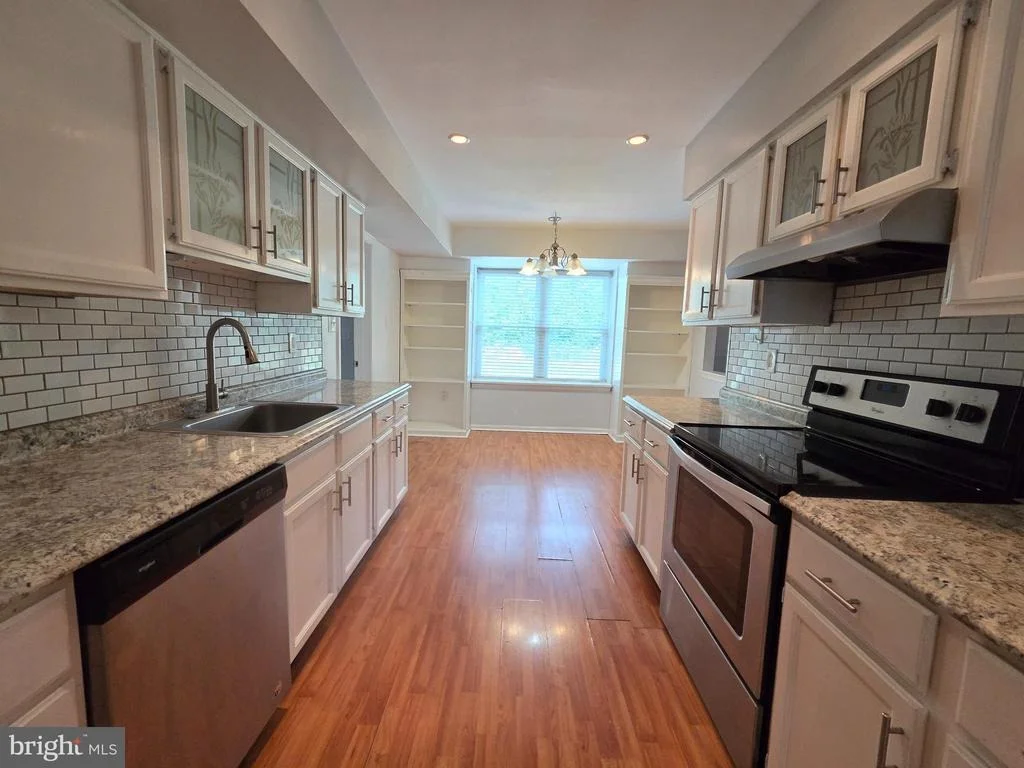 Photo of 20 FOX HOLLOW LANE
