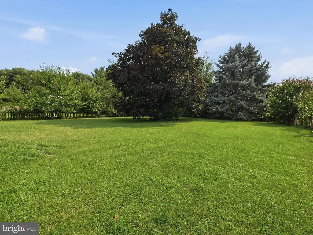 Photo of 123 SHERRIS WAY