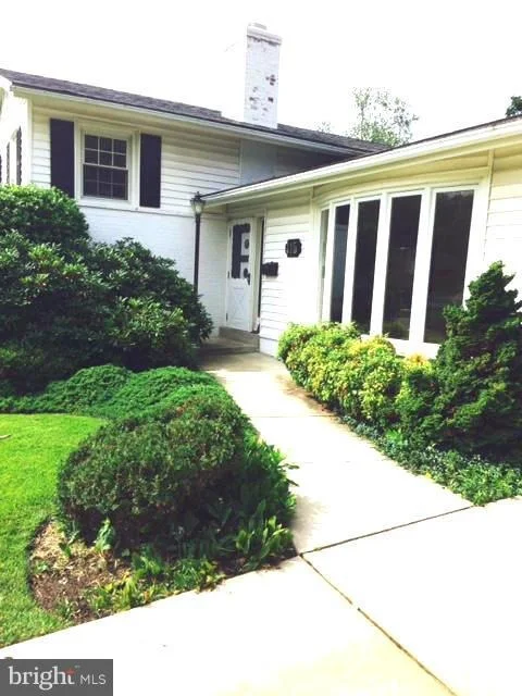 Photo of 415 NEALE AVENUE