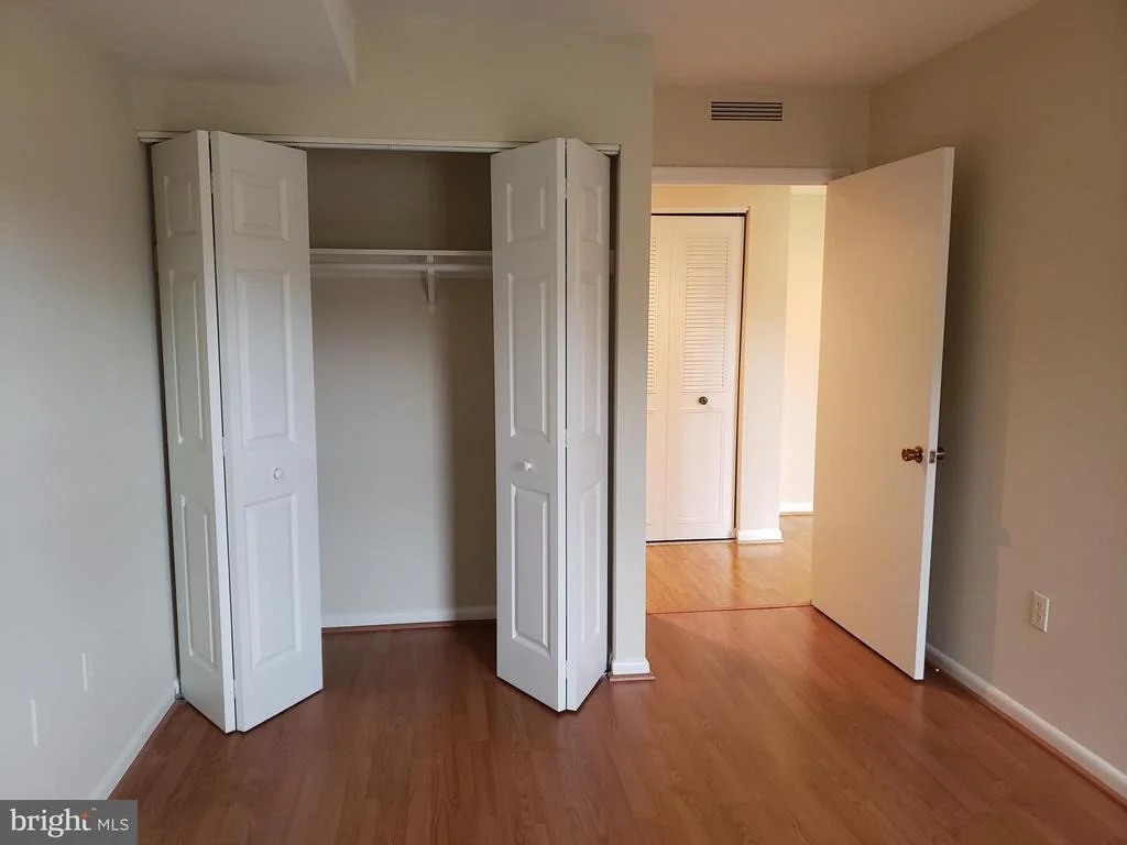 Photo of Unit 72D at 3600 GLENEAGLES DRIVE