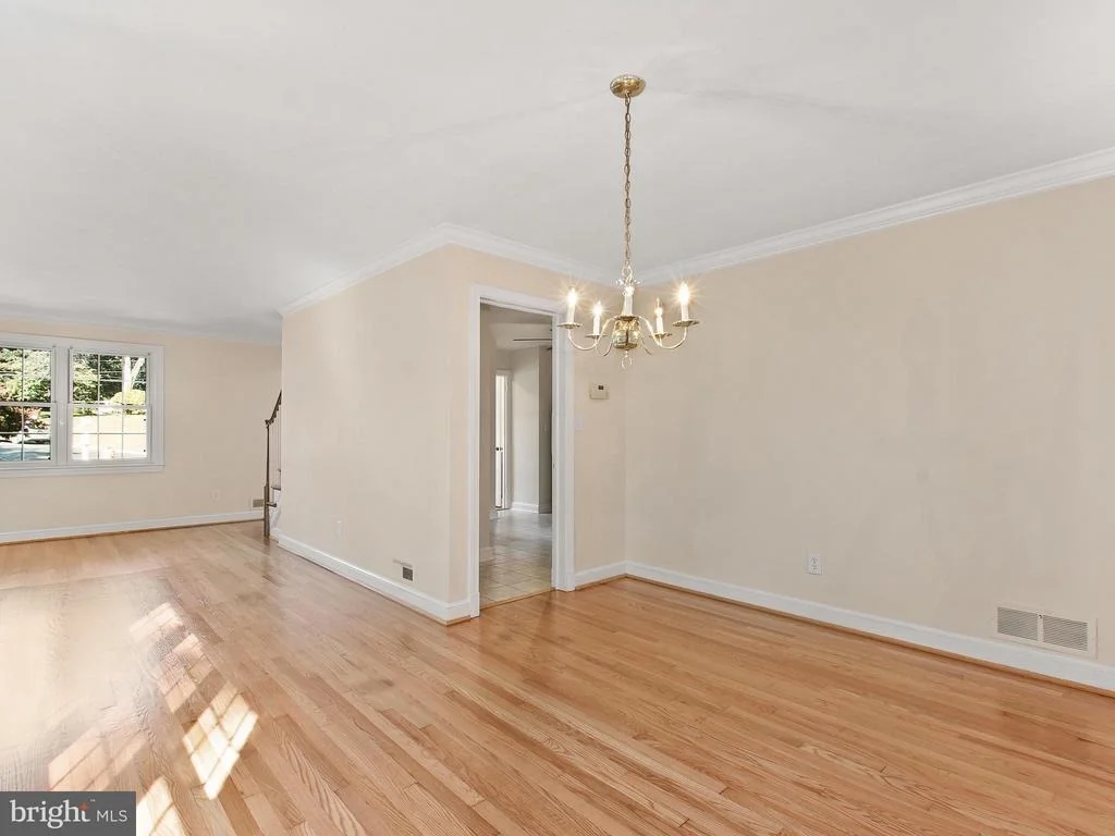 Photo of 9419 RUSSELL ROAD