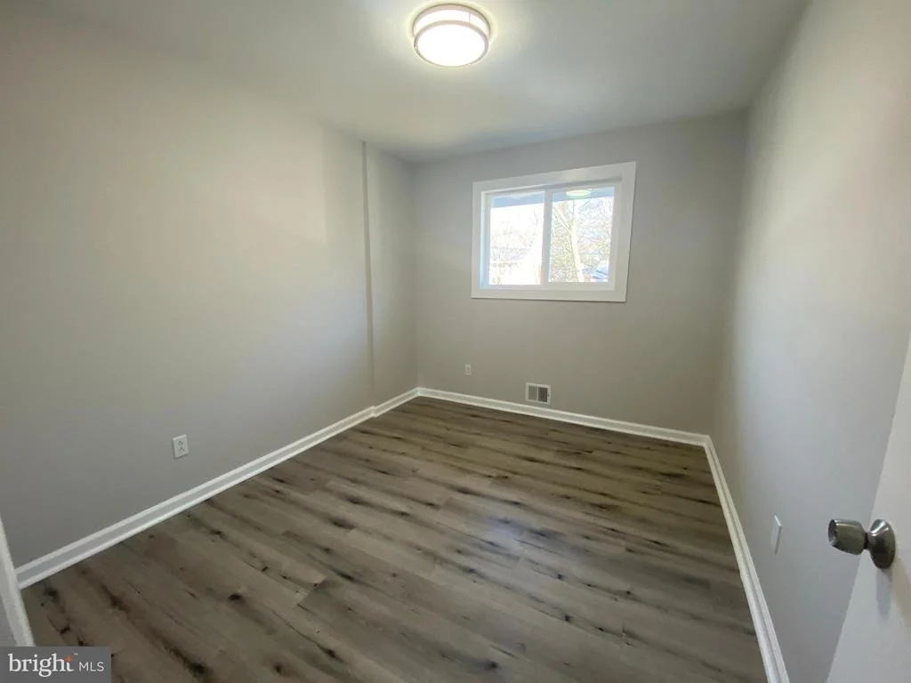 Photo of 9209 ROLLING VIEW DRIVE