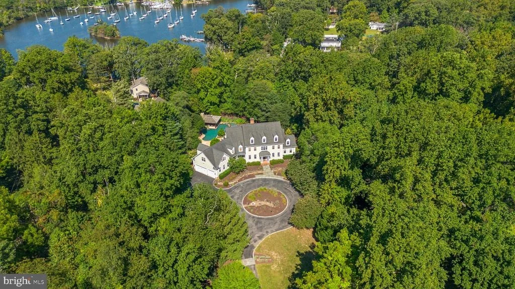 Photo of 370 EAGLE HILL ROAD