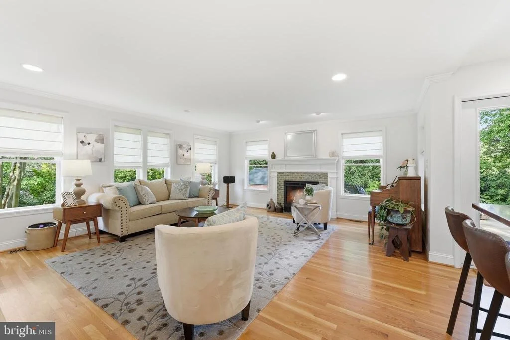 Photo of 1102 MEURILEE LANE