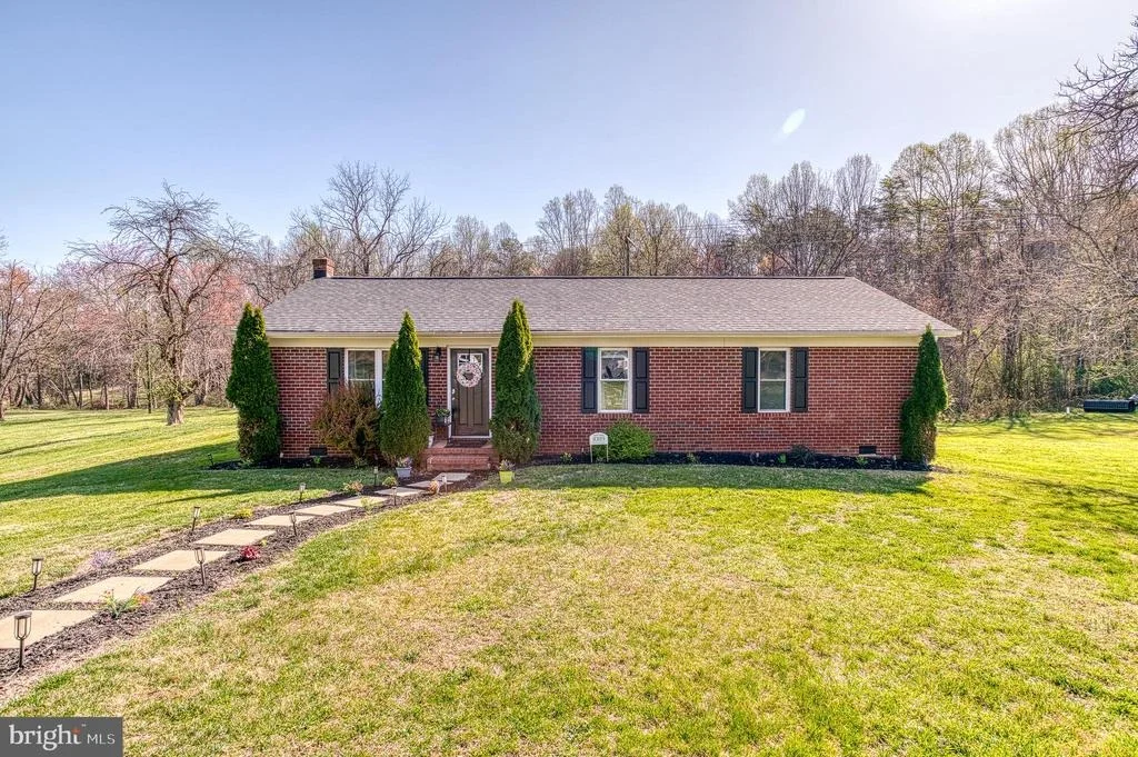 Photo of 10119 JAMESON LANE