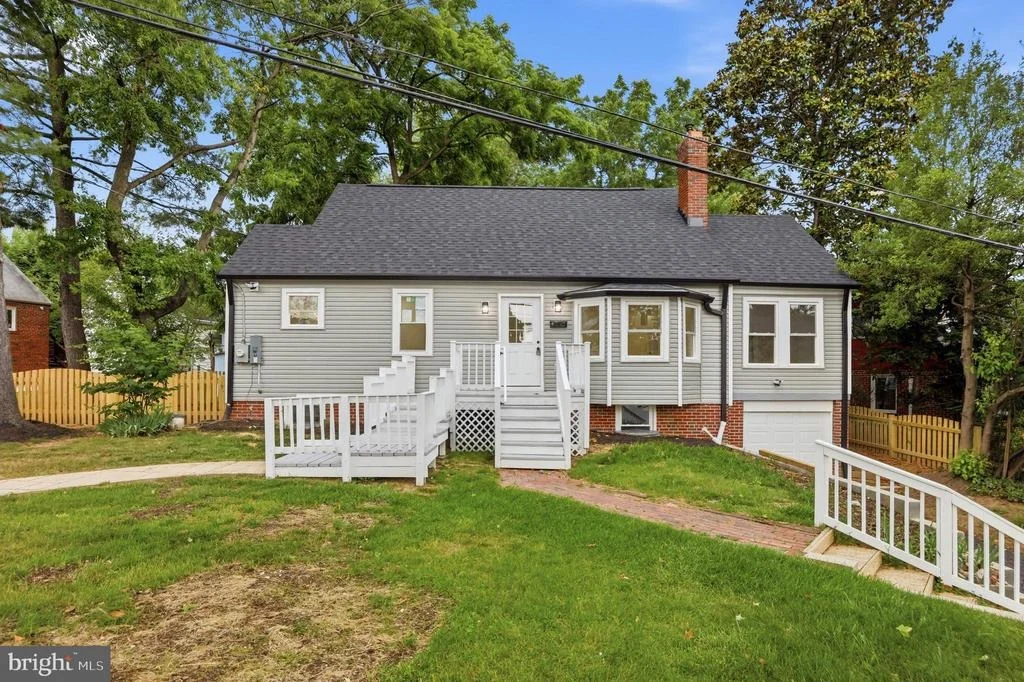 Photo of 805 LANGLEY DRIVE