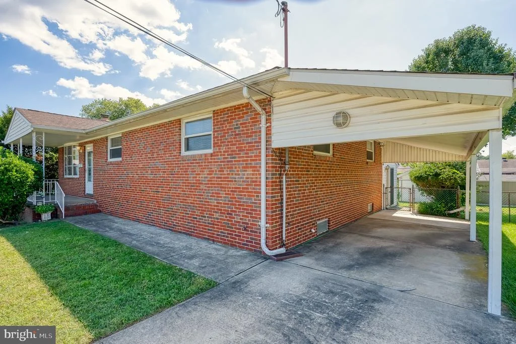Photo of 7345 MANCHESTER ROAD