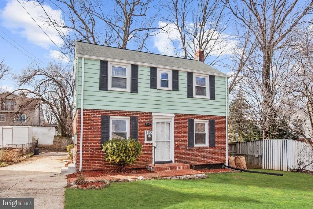 Photo of 403 E UNIVERSITY BOULEVARD