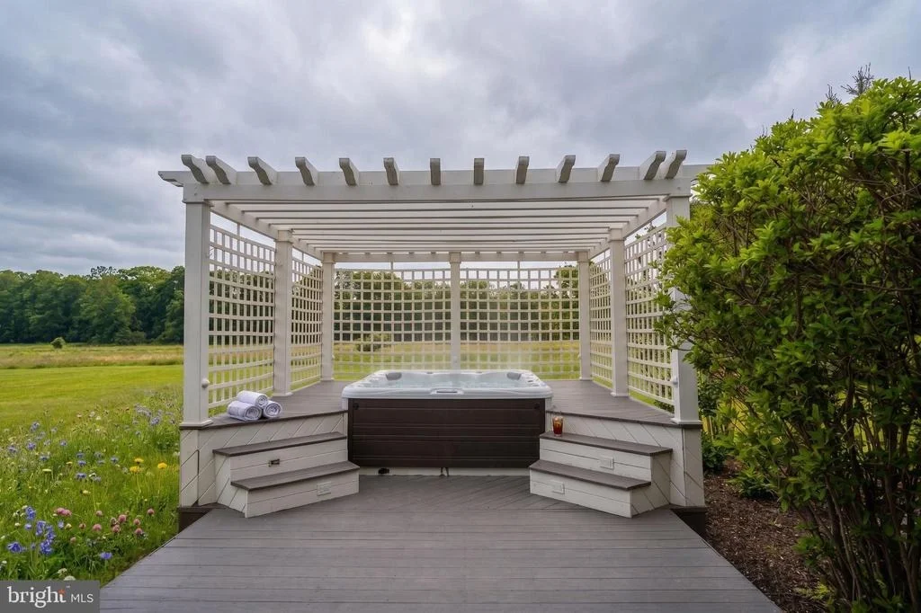 Photo of 282 LAKEFRONT LINKS DRIVE