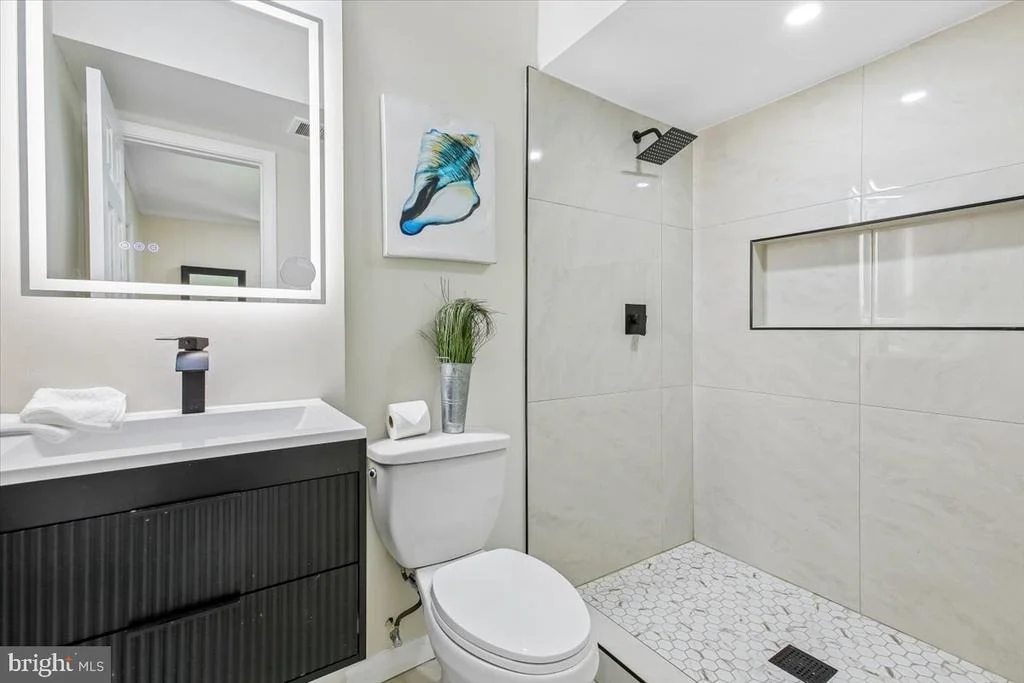 Photo of 1705 CRESTVIEW DRIVE