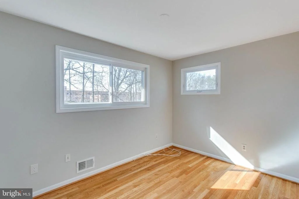 Photo of 10409 FOREST AVENUE