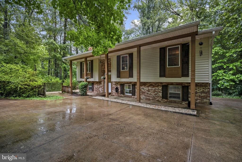 Photo of 11039 TIMBERVIEW DRIVE