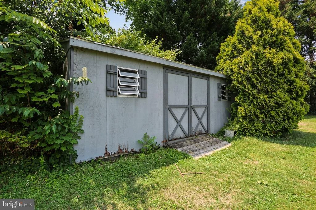 Photo of 24120 DOREEN DRIVE