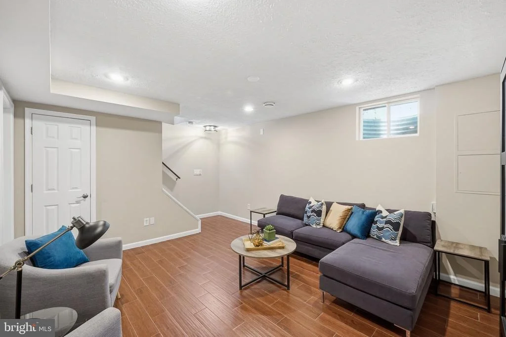 Photo of 19402 KILDONAN DRIVE