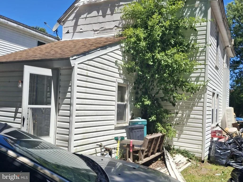 Photo of 614 DOUGLAS STREET