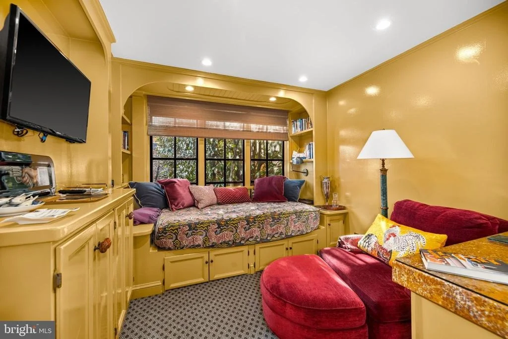 Photo of 2900 O STREET NW