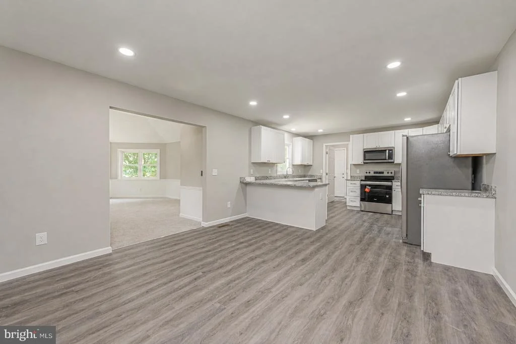 Photo of 30 LEXINGTON DRIVE