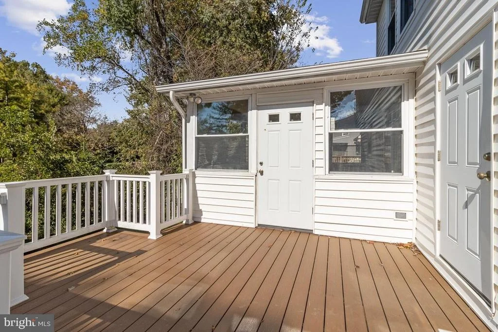Photo of 8032 RED JACKET WAY