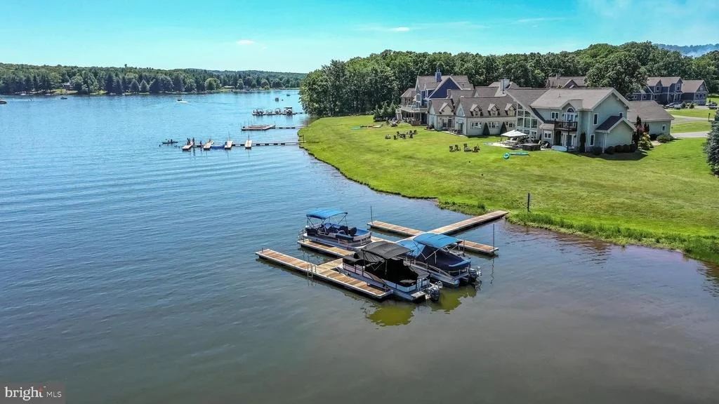 Photo of 342 LAKEFRONT LINKS DRIVE
