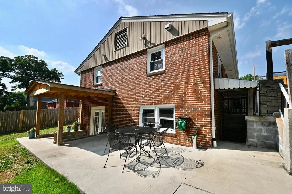 Photo of 1801 ROLLINS DRIVE