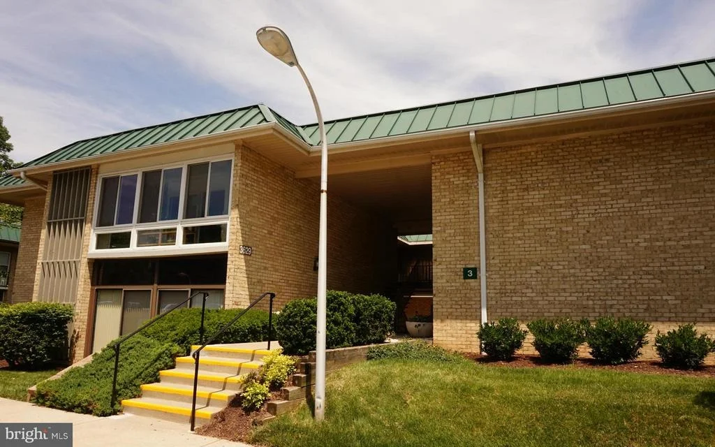 Photo of Unit 32A at 3629 GLEN EAGLES DRIVE