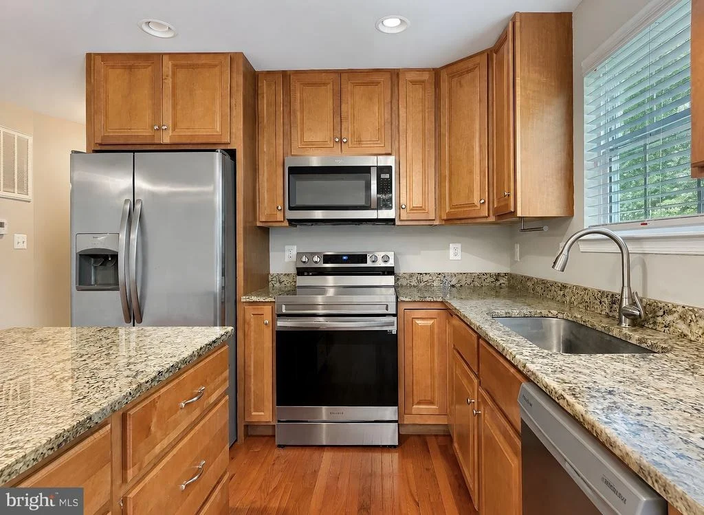 Photo of 976 JOHNSWOODS ROAD