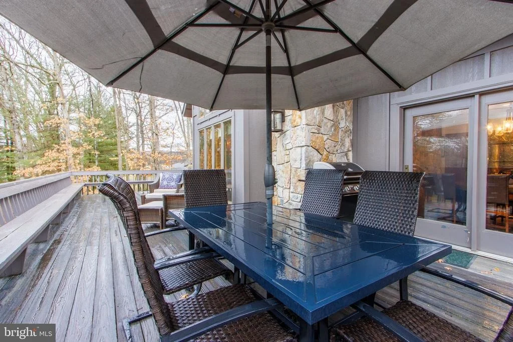 Photo of 925 PINE TREE POINT ROAD