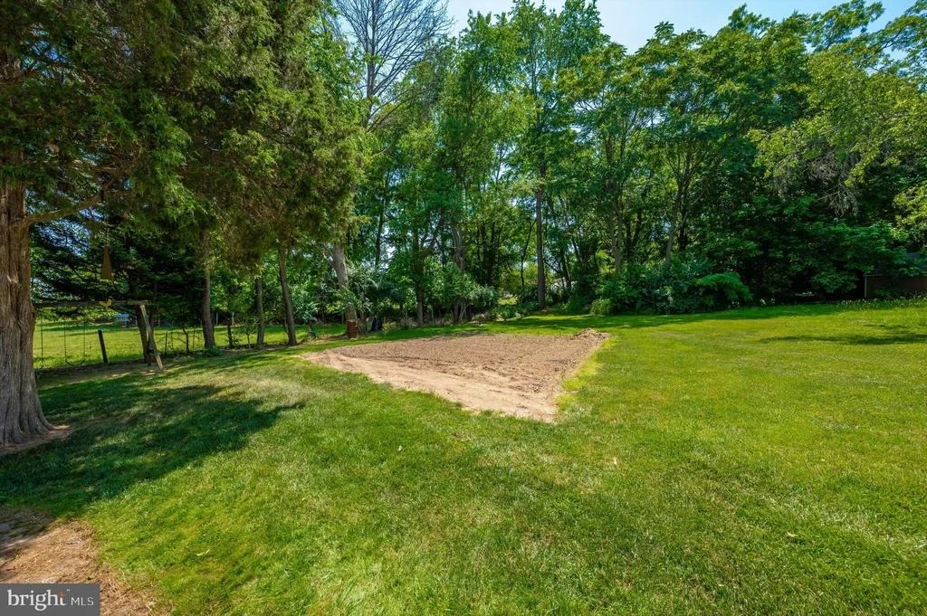 Photo of 4737 ELMER DERR ROAD
