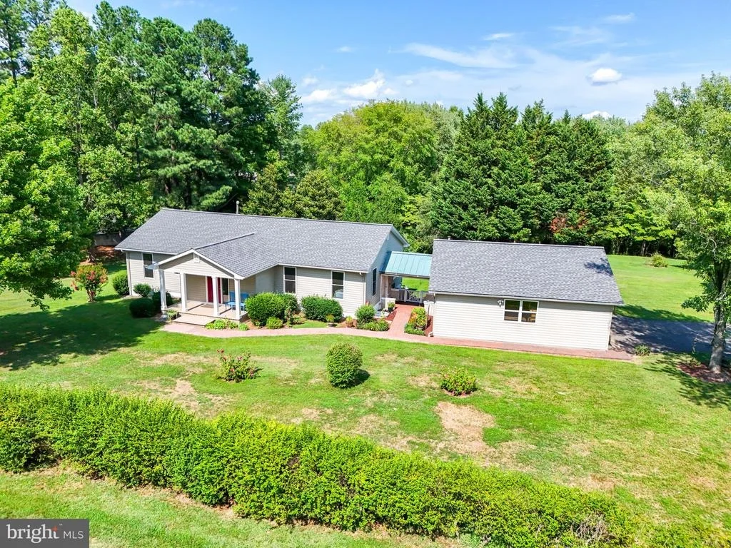 Photo of 8132 HILLCREST DRIVE