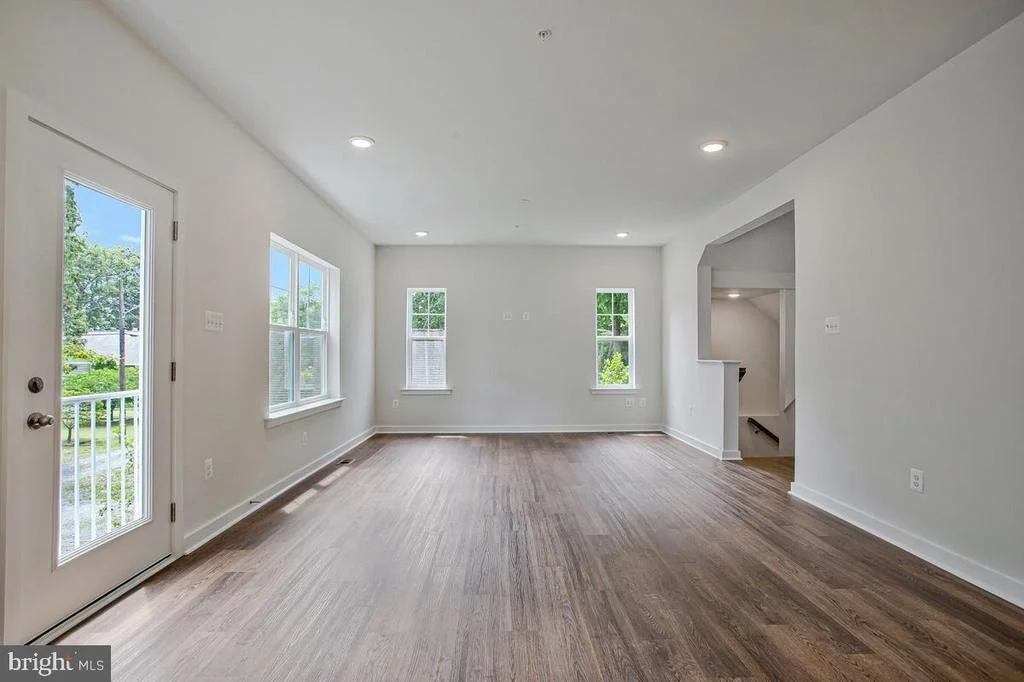 Photo of 721 NOLLMEYER ROAD