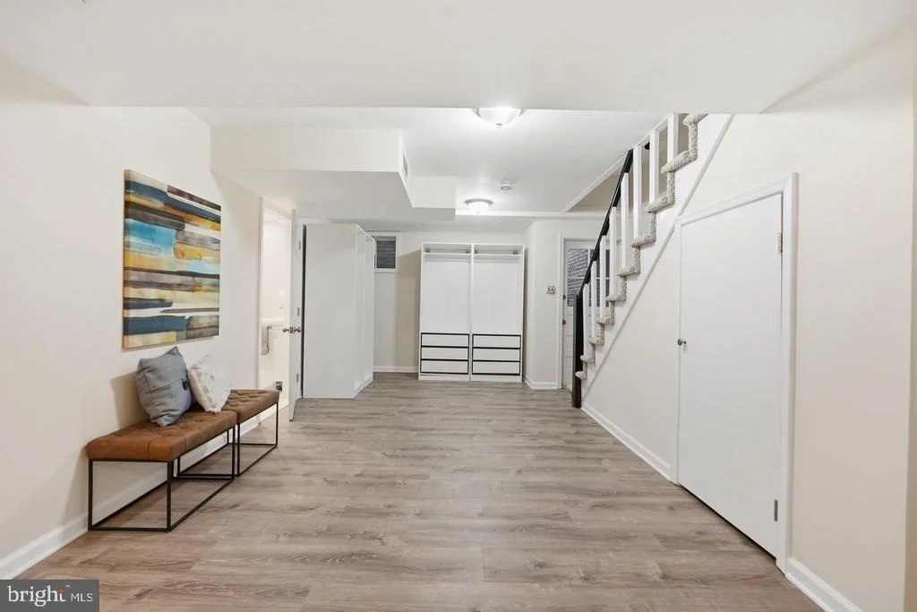 Photo of 5910 OVERLEA ROAD