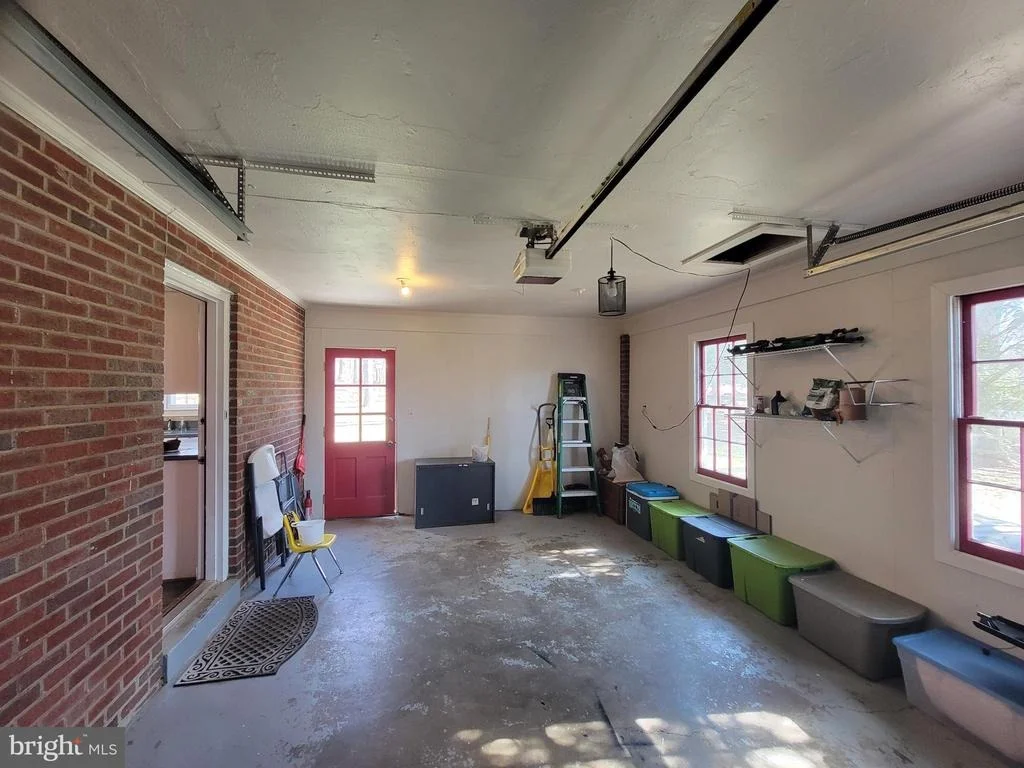 Photo of 18909 MUNCASTER ROAD
