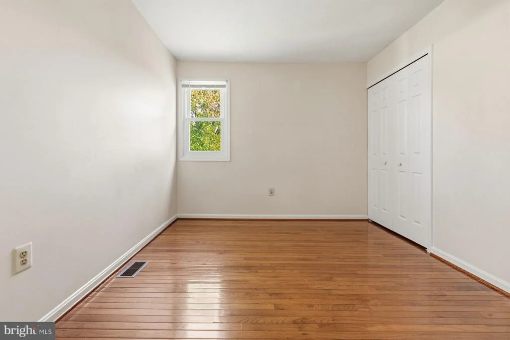 Photo of 14215 GREENVIEW DRIVE