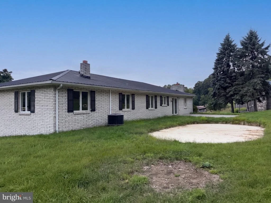 Photo of 814 BECKS GAP ROAD