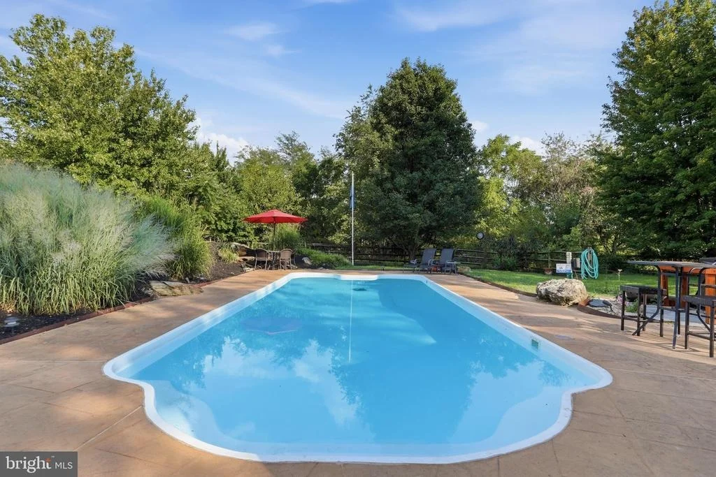 Photo of 5921 QUINN ROAD